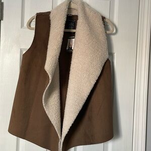 Chelsea & Theodore Vest faux fur Brown with cream
